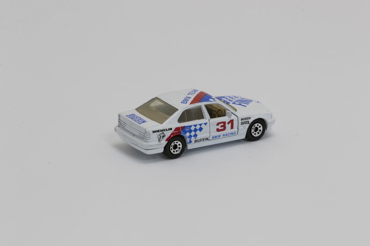 BMW 5-Series - angle2