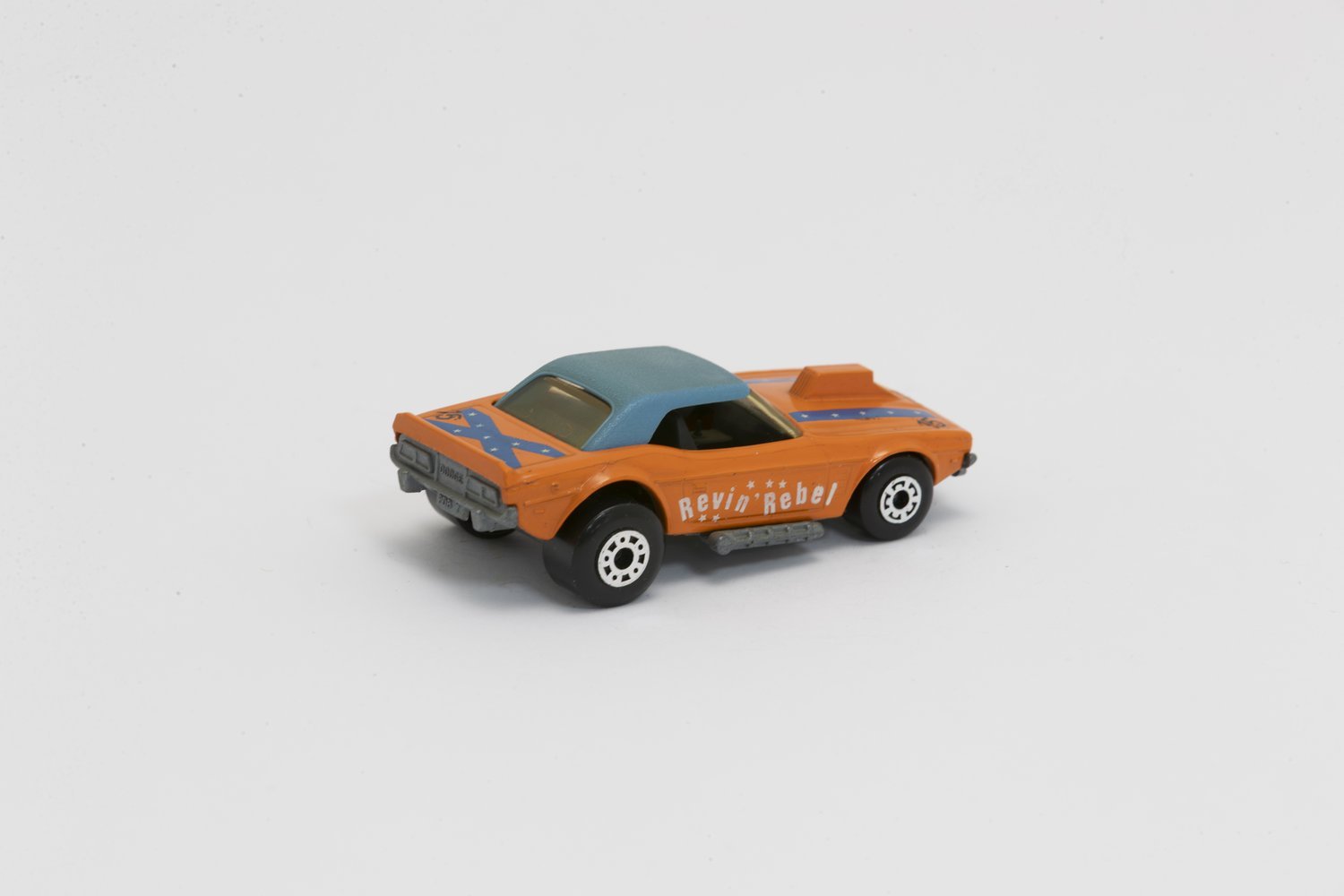 Dodge Challenger - angle2