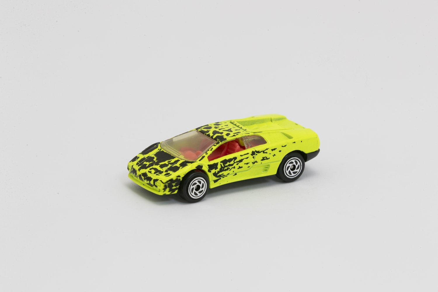 Lamborghini Diablo - angle1