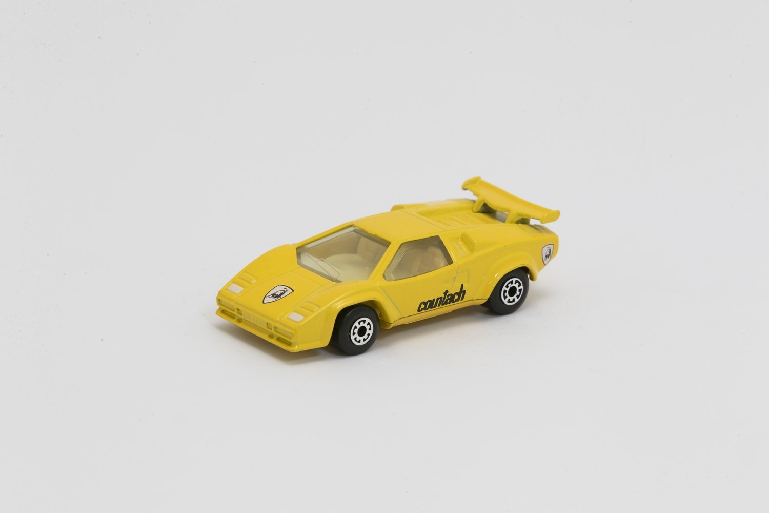 LAMBORGHINI COUNTACH LP 500S - angle1
